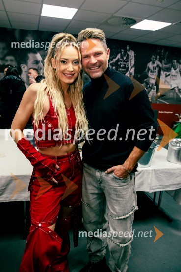  Ines Erbus, pevka;  Sebastijan PodgornikInes Erbus, veliki koncert z gosti ob 10. obletnici