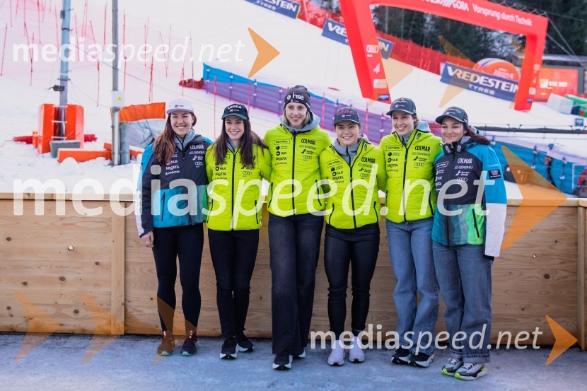  Lila Lapanja, smučarka;  Andreja  Slokar, smučarka;  Ana Bucik Jogan, smučarka;  Neja  Dvornik, smučarka;  Nika Tomšič, smučarka;  Caterina Sinigoi, smučarkaNovinarska konferenca slovenske smučarske reprezentance pred žensko tekmo svetovnega pokala