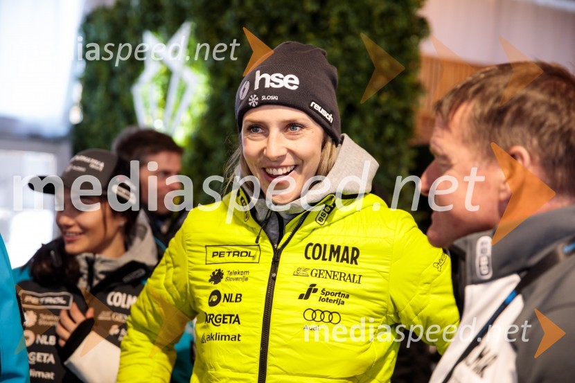  Ana Bucik Jogan, smučarkaNovinarska konferenca slovenske smučarske reprezentance pred žensko tekmo svetovnega pokala