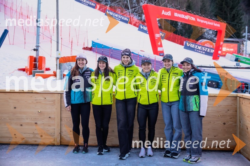  Lila Lapanja, smučarka;  Andreja  Slokar, smučarka;  Ana Bucik Jogan, smučarka;  Neja  Dvornik, smučarka;  Nika Tomšič, smučarka;  Caterina Sinigoi, smučarkaNovinarska konferenca slovenske smučarske reprezentance pred žensko tekmo svetovnega pokala