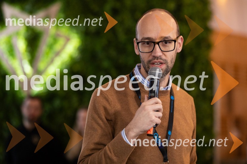  Luka Steiner, predsednik, Smučarska zveza SlovenijeNovinarska konferenca slovenske smučarske reprezentance pred žensko tekmo svetovnega pokala