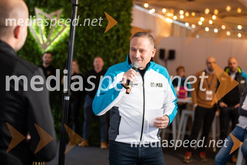  Tomaž Šušteršič, generalni sekretar organizacijskega komiteja PlanicaNovinarska konferenca slovenske smučarske reprezentance pred žensko tekmo svetovnega pokala