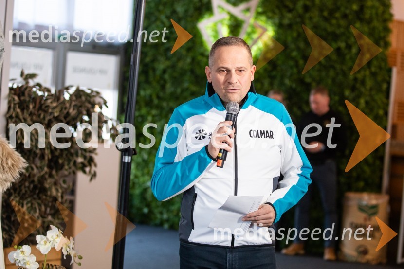  Tomaž Šušteršič, generalni sekretar organizacijskega komiteja PlanicaNovinarska konferenca slovenske smučarske reprezentance pred žensko tekmo svetovnega pokala