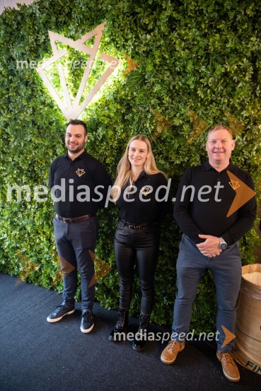 Novinarska konferenca slovenske smučarske reprezentance pred žensko tekmo svetovnega pokala