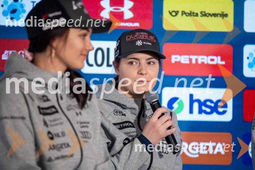  Neja  Dvornik, smučarkaNovinarska konferenca slovenske smučarske reprezentance pred žensko tekmo svetovnega pokala