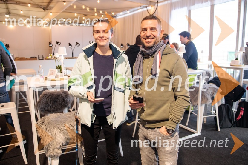  ... ;  Rene Mlekuž, nekdanji smučarNovinarska konferenca slovenske smučarske reprezentance pred žensko tekmo svetovnega pokala