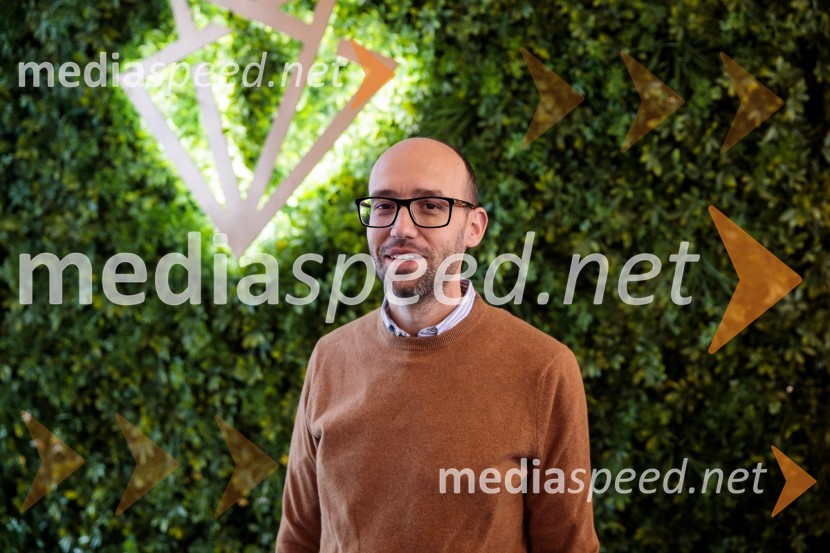  Luka Steiner, predsednik, Smučarska zveza SlovenijeNovinarska konferenca slovenske smučarske reprezentance pred žensko tekmo svetovnega pokala