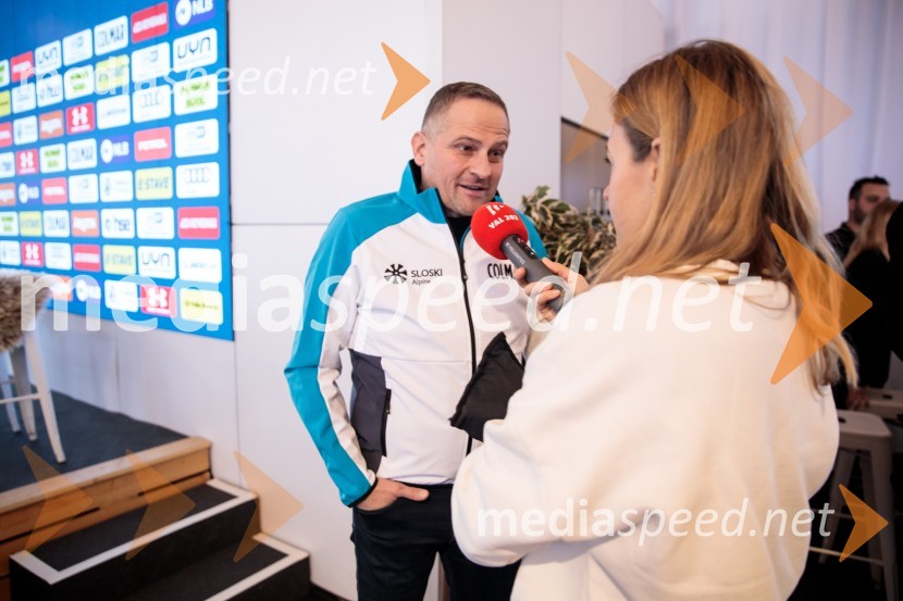  Tomaž Šušteršič, generalni sekretar organizacijskega komiteja Planica;  ... Novinarska konferenca slovenske smučarske reprezentance pred žensko tekmo svetovnega pokala