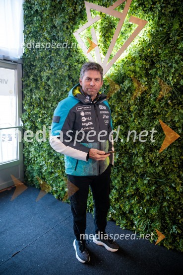 Novinarska konferenca slovenske smučarske reprezentance pred žensko tekmo svetovnega pokala