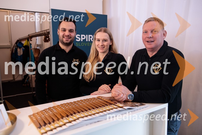 Novinarska konferenca slovenske smučarske reprezentance pred žensko tekmo svetovnega pokala