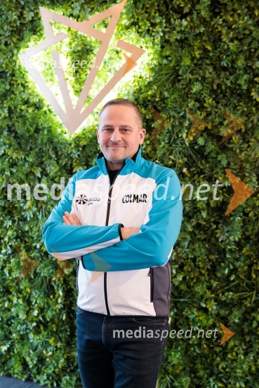  Tomaž Šušteršič, generalni sekretar organizacijskega komiteja PlanicaNovinarska konferenca slovenske smučarske reprezentance pred žensko tekmo svetovnega pokala