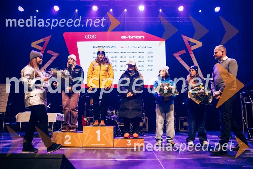  ... ;  Lara Colturi, smučarka (Albanija);  Sara Hector, smučarka (Švedska);  Alice Robinson, smučarka (Novazelendija);  Julia Scheib, smučarka (Avstrija);  Sofia Goggia, smučarka (Italija);  Tomaž Šušteršič, generalni sekretar organizacijskega komiteja PlanicaSobotna podelitev in žreb, Svetovni pokal v alpskem smučanju za ženske Kranjska Gora 2025