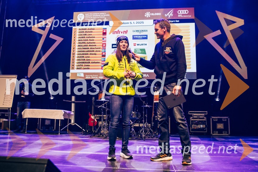  Andreja  Slokar, smučarka;  Mitja Šeško, moderator prireditev Sobotna podelitev in žreb, Svetovni pokal v alpskem smučanju za ženske Kranjska Gora 2025