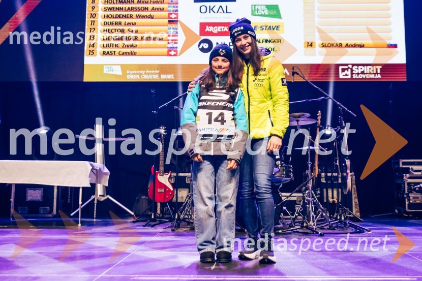  ... ;  Andreja  Slokar, smučarkaSobotna podelitev in žreb, Svetovni pokal v alpskem smučanju za ženske Kranjska Gora 2025