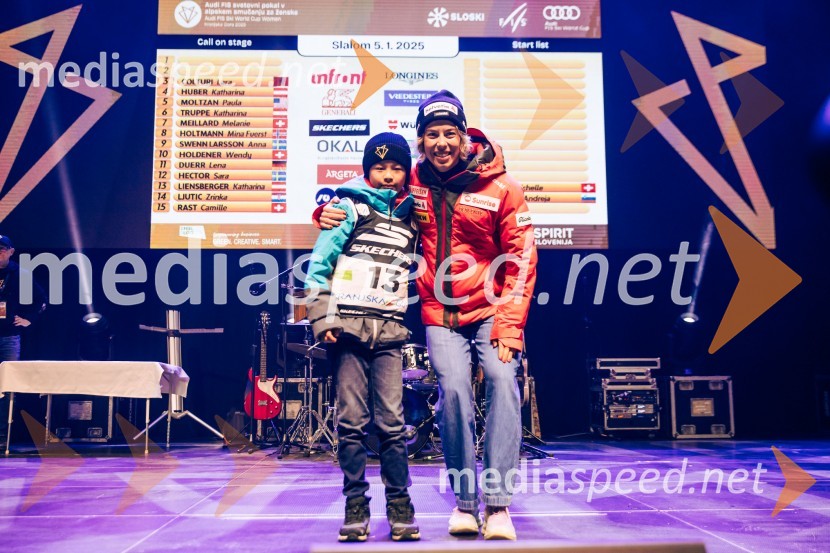  ... ;  Michelle Gisin, smučarka (Švica)Sobotna podelitev in žreb, Svetovni pokal v alpskem smučanju za ženske Kranjska Gora 2025