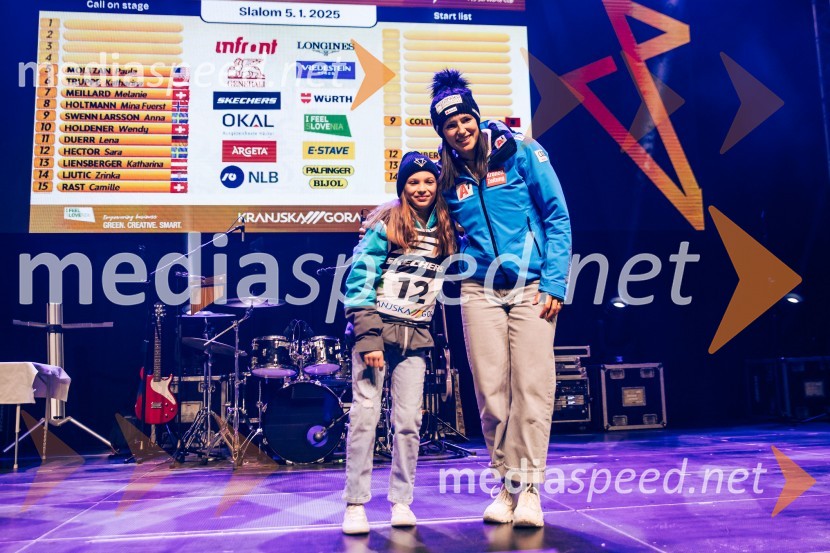  ... ;  Katharina Huber, smučarka (Avstrija)Sobotna podelitev in žreb, Svetovni pokal v alpskem smučanju za ženske Kranjska Gora 2025