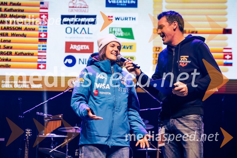  Paula Moltzan, smučarka (Amerika);  Mitja Šeško, moderator prireditev Sobotna podelitev in žreb, Svetovni pokal v alpskem smučanju za ženske Kranjska Gora 2025