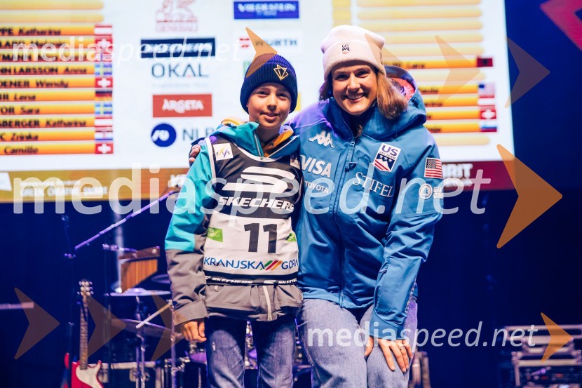  ... ;  Paula Moltzan, smučarka (Amerika)Sobotna podelitev in žreb, Svetovni pokal v alpskem smučanju za ženske Kranjska Gora 2025