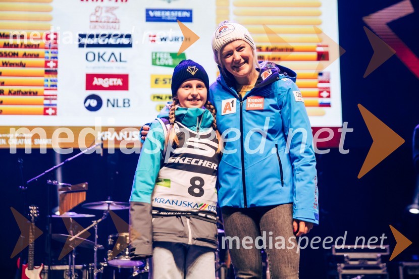  ... ;  Katharina Truppe, smučarka (Avstrija)Sobotna podelitev in žreb, Svetovni pokal v alpskem smučanju za ženske Kranjska Gora 2025