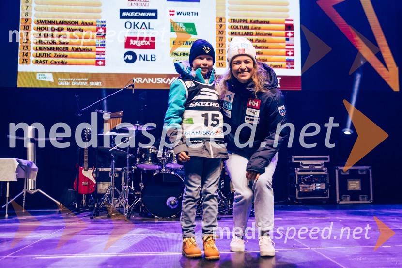  ... ;  Mina Fuerst Holtmann, smučarka (Norveška)Sobotna podelitev in žreb, Svetovni pokal v alpskem smučanju za ženske Kranjska Gora 2025