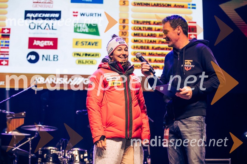  Wendy Holdener, smučarka (Švica);  Mitja Šeško, moderator prireditev Sobotna podelitev in žreb, Svetovni pokal v alpskem smučanju za ženske Kranjska Gora 2025