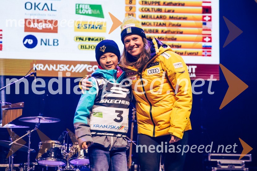  ... ;  Sara Hector, smučarka (Švedska)Sobotna podelitev in žreb, Svetovni pokal v alpskem smučanju za ženske Kranjska Gora 2025