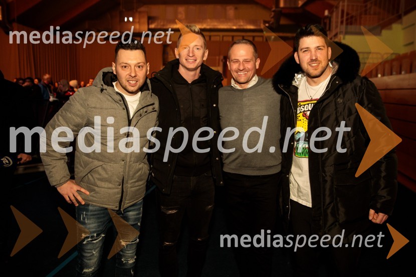  Žan Janežič, Zvita feltna;  Blaž Gec, Zvita feltna;  Tomaž Šušteršič, generalni sekretar organizacijskega komiteja Planica;  Theo Čebron, Zvita feltnaSobotna podelitev in žreb, Svetovni pokal v alpskem smučanju za ženske Kranjska Gora 2025