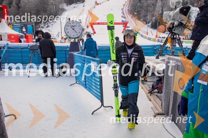  Neja  Dvornik, smučarkaSvetovni pokal v alpskem smučanju za ženske Kranjska Gora 2025, VIP druženje sobota