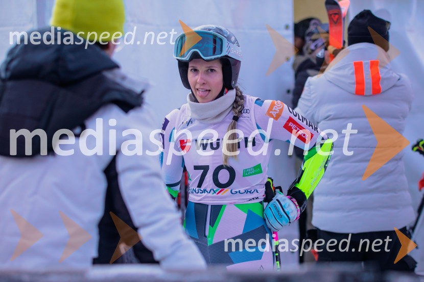  Nika Tomšič, smučarkaSvetovni pokal v alpskem smučanju za ženske Kranjska Gora 2025, VIP druženje sobota