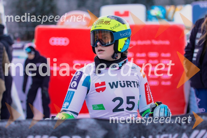  Neja  Dvornik, smučarkaSvetovni pokal v alpskem smučanju za ženske Kranjska Gora 2025, VIP druženje sobota