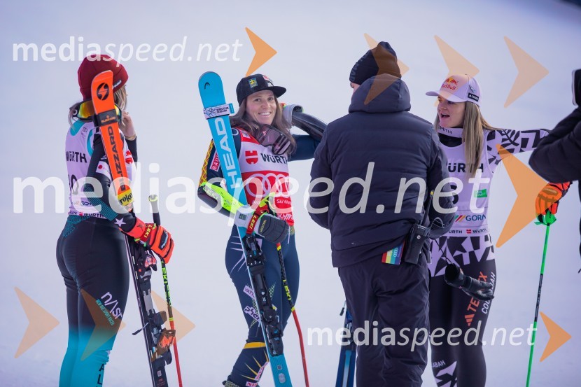  Lara Colturi, smučarka (Albanija);  Sara Hector, smučarka (Švedska);  Alice Robinson, smučarka (Novazelendija)Svetovni pokal v alpskem smučanju za ženske Kranjska Gora 2025, VIP druženje sobota