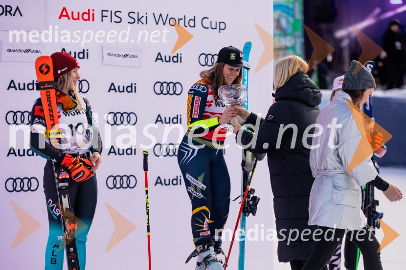  Lara Colturi, smučarka (Albanija);  Sara Hector, smučarka (Švedska)Svetovni pokal v alpskem smučanju za ženske Kranjska Gora 2025, VIP druženje sobota