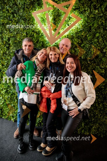  Vlado Makuc;  Petra Makuc;  ... ;  ... ;  ... Svetovni pokal v alpskem smučanju za ženske Kranjska Gora 2025, VIP druženje sobota