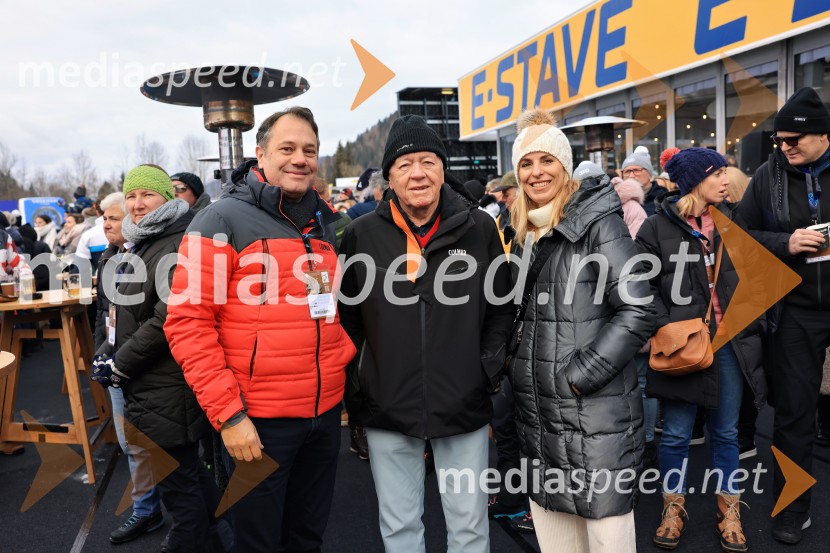  Matej Arčon, minister za Slovence v zamejstvu in po svetu;  Tone Vogrinec, športni in smučarski funkcionar;  Martina Arčon , urednica, Radio Robin Nova GoricaSvetovni pokal v alpskem smučanju za ženske Kranjska Gora 2025, VIP druženje nedelja