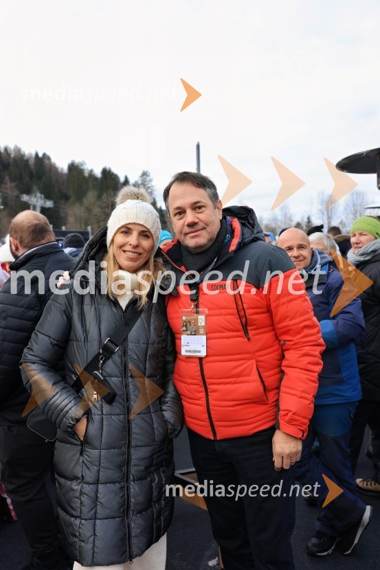  Martina Arčon , urednica, Radio Robin Nova Gorica;  Matej Arčon, minister za Slovence v zamejstvu in po svetuSvetovni pokal v alpskem smučanju za ženske Kranjska Gora 2025, VIP druženje nedelja