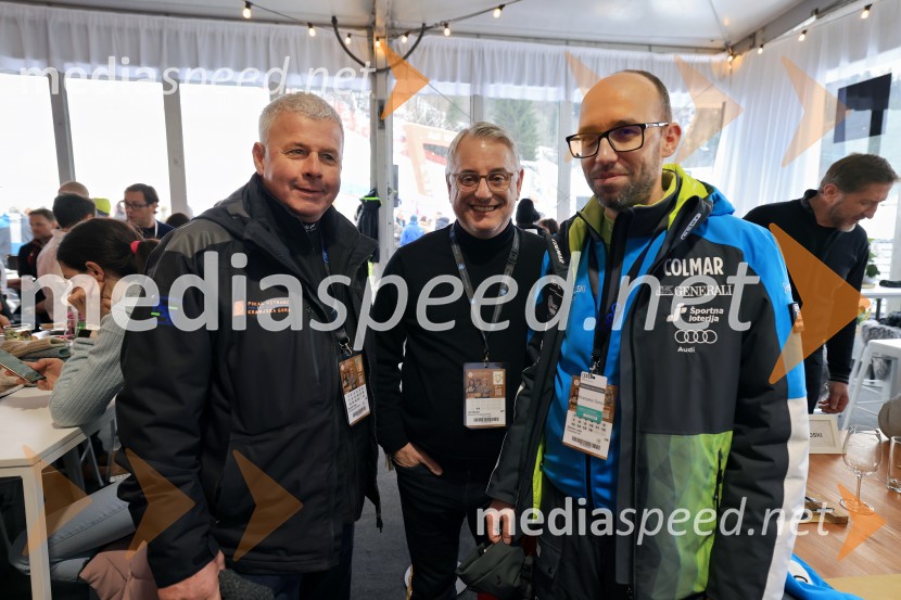  Grega  Benedik, nekdanji smučar;  Matjaž Han, minister za gospodarstvo, turizem in šport;  Luka Steiner, predsednik, Smučarska zveza SlovenijeSvetovni pokal v alpskem smučanju za ženske Kranjska Gora 2025, VIP druženje nedelja