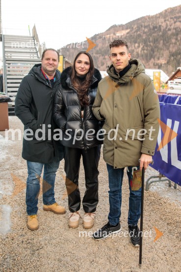  Tomaž Marovt, lastnik, direktor, Marovt d.o.o.;  Aneja Einfalt;  Tim MarovtSvetovni pokal v alpskem smučanju za ženske Kranjska Gora 2025, VIP druženje nedelja