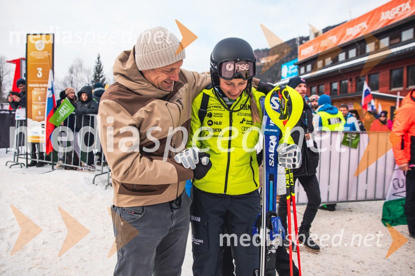  Jure Košir, nekdanji smučar;  Ana Bucik Jogan, smučarkaSvetovni pokal v alpskem smučanju za ženske Kranjska Gora 2025, VIP druženje nedelja