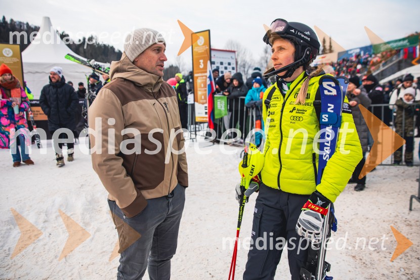  Jure Košir, nekdanji smučar;  Ana Bucik Jogan, smučarkaSvetovni pokal v alpskem smučanju za ženske Kranjska Gora 2025, VIP druženje nedelja