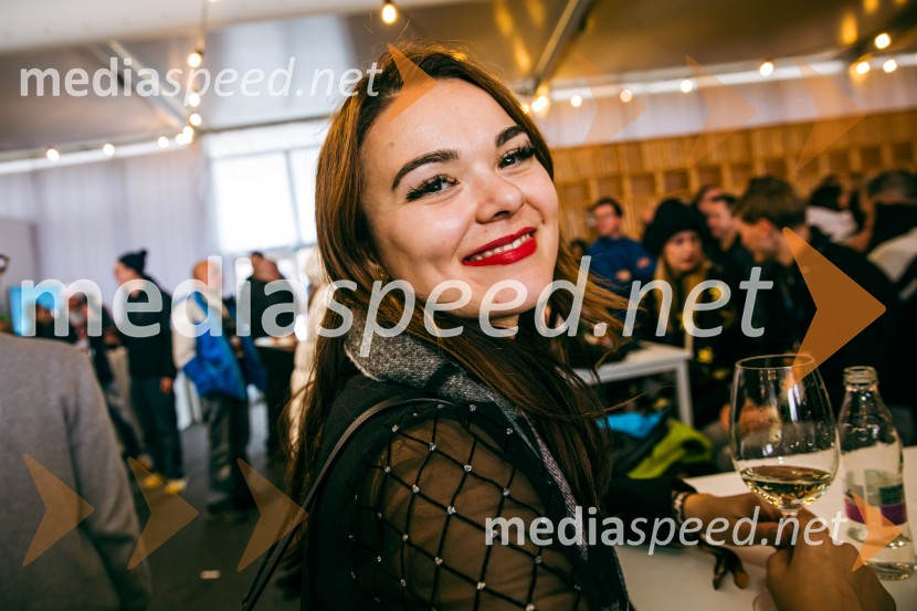  Teja Arlič, radijska voditeljicaSvetovni pokal v alpskem smučanju za ženske Kranjska Gora 2025, VIP druženje nedelja