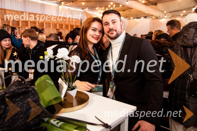  Teja Arlič, radijska voditeljica;  Tomi Gomilšek, raperSvetovni pokal v alpskem smučanju za ženske Kranjska Gora 2025, VIP druženje nedelja