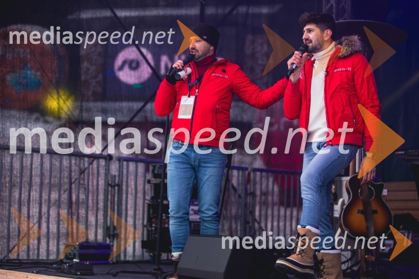  Jernej Tozon, pevec, skupina Čuki;  Miha Novak, skupina ČukiSvetovni pokal v alpskem smučanju za ženske Kranjska Gora 2025, slalom