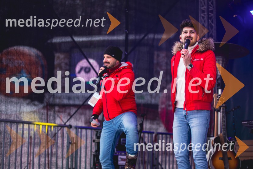  Jernej Tozon, pevec, skupina Čuki;  Miha Novak, skupina ČukiSvetovni pokal v alpskem smučanju za ženske Kranjska Gora 2025, slalom