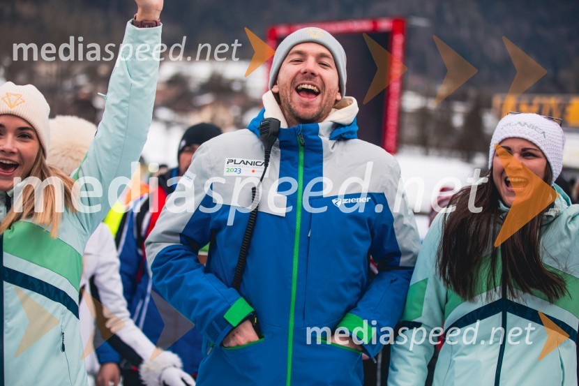  ... ;  Nuša Rakovec, Zavod SLOSKISvetovni pokal v alpskem smučanju za ženske Kranjska Gora 2025, slalom