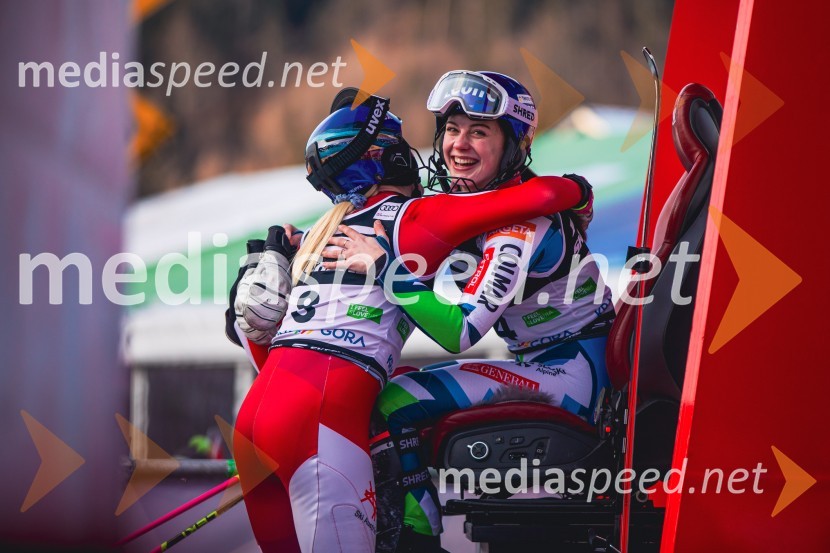  ... ;  Andreja  Slokar, smučarkaSvetovni pokal v alpskem smučanju za ženske Kranjska Gora 2025, slalom