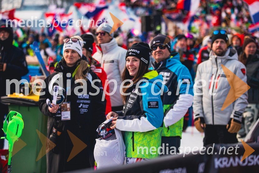  Špela Pretnar, nekdanja smučarka in predstavnica za odnose z javnostmi, Smučarska zveza Slovenije ;  Andreja  Slokar, smučarka;  ... Svetovni pokal v alpskem smučanju za ženske Kranjska Gora 2025, slalom
