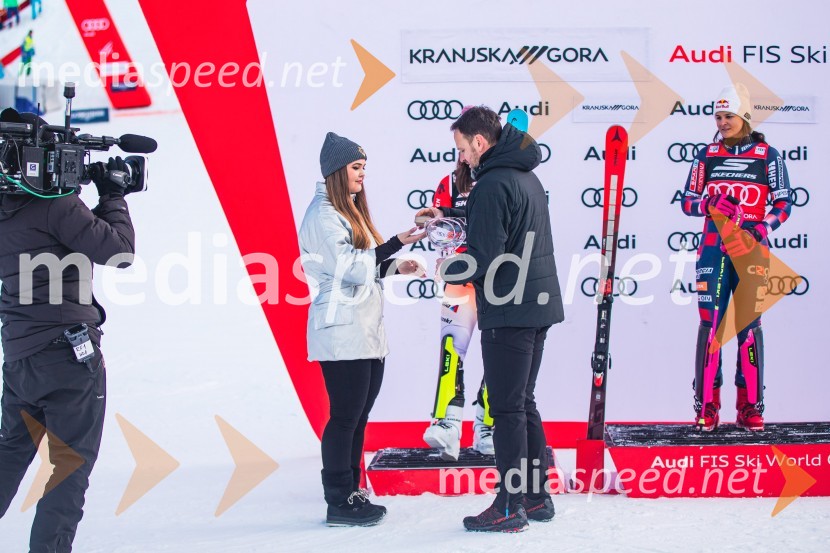  ... ;  Franci Bolta, direktor znamke Audi pri podjetju Porsche Slovenija d.o.o.;  Zrinka Ljutić, smučarka (Hrvaška)Svetovni pokal v alpskem smučanju za ženske Kranjska Gora 2025, slalom
