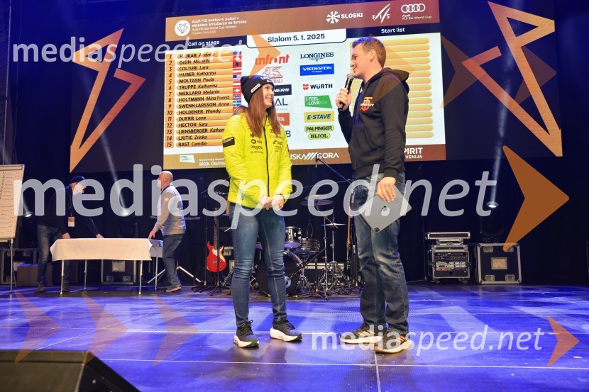  Andreja  Slokar, smučarka;  Mitja Šeško, moderator prireditev Sobotna podelitev in žreb, Svetovni pokal v alpskem smučanju za ženske Kranjska Gora 2025