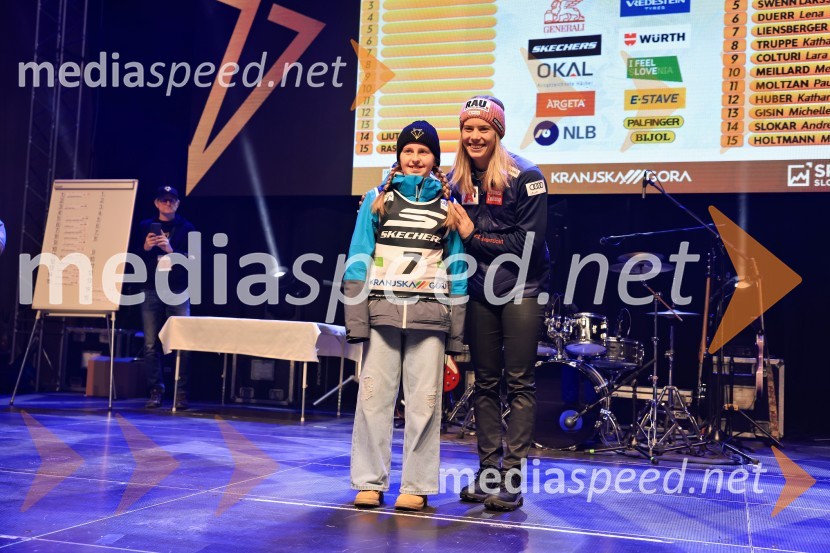  ... ;  Katharina Liensberger, smučarka (Avstrija)Sobotna podelitev in žreb, Svetovni pokal v alpskem smučanju za ženske Kranjska Gora 2025