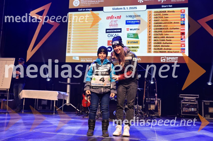  ... ;  Camille Rast, smučarka (Švica)Sobotna podelitev in žreb, Svetovni pokal v alpskem smučanju za ženske Kranjska Gora 2025